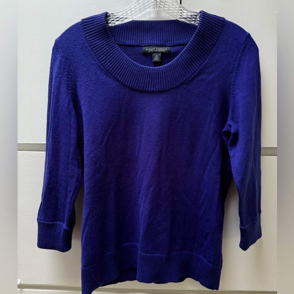 Vintage Banana Republic purple extra fine merino wool sweater RN 54023 in XS.